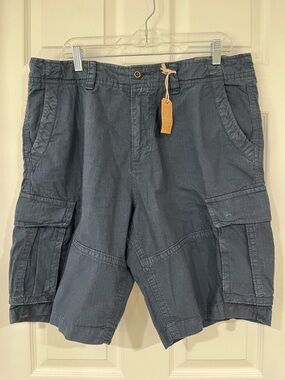 American Eagle Outfitters Men's Size 36, Dark Blue Cargo Shorts, Flat Front